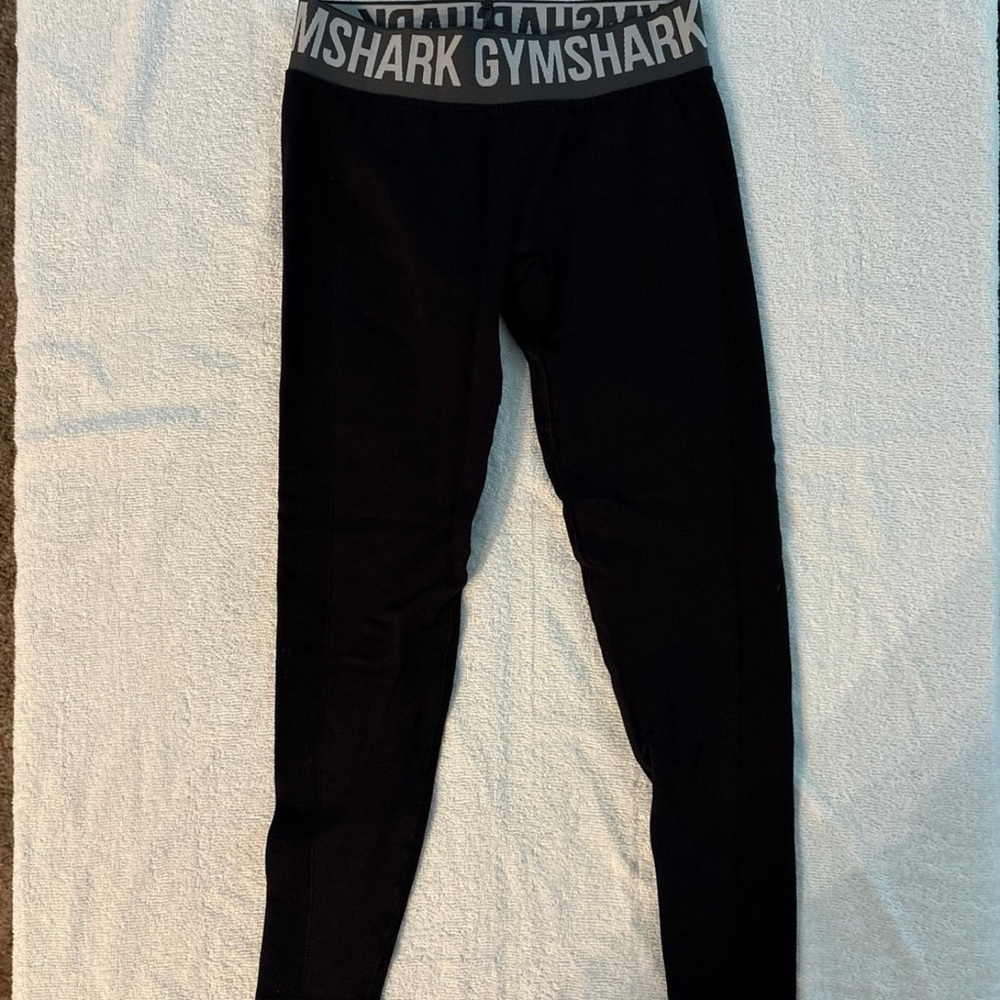 Gymshark Black and Gray Comfortable Leggings